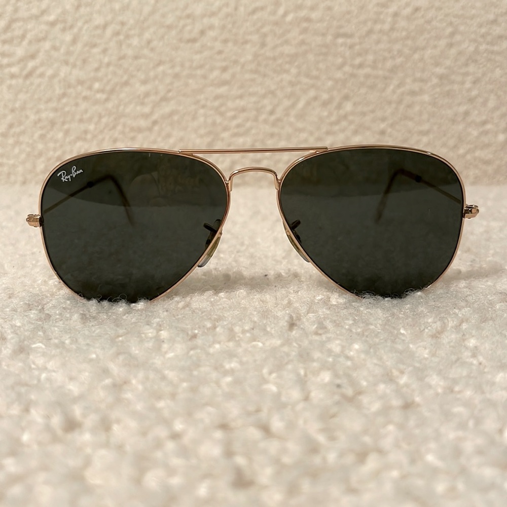 Ray-Ban Women’s Aviator Classic Sunglasses in Gold and Green